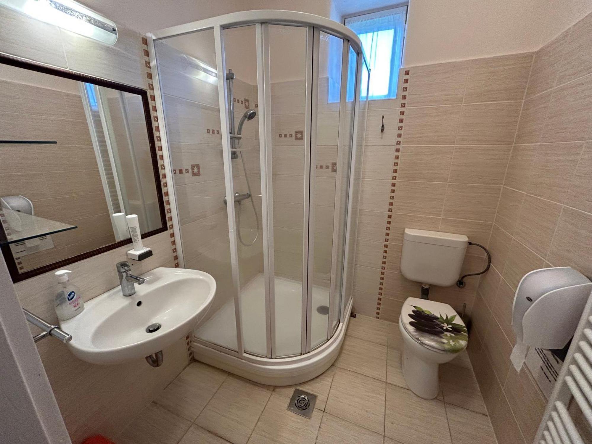 Oeroemvoelgy Vendeghaz Hotel Bozsva ภายนอก รูปภาพ