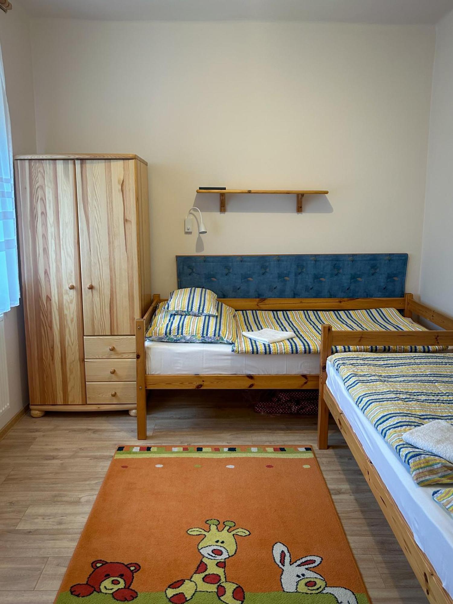 Oeroemvoelgy Vendeghaz Hotel Bozsva ภายนอก รูปภาพ